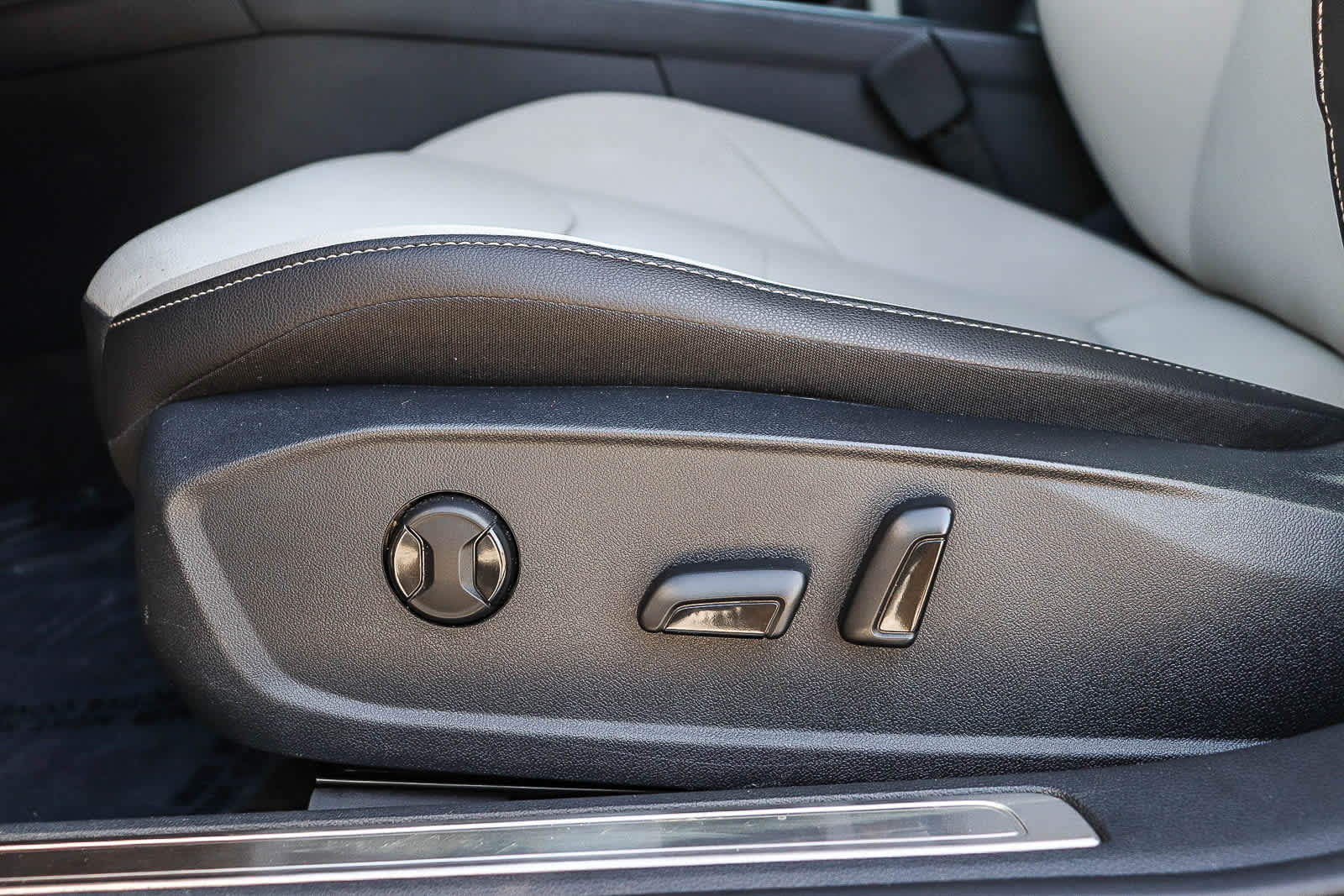 Thumbnail: 2021 Volkswagen Arteon - 21