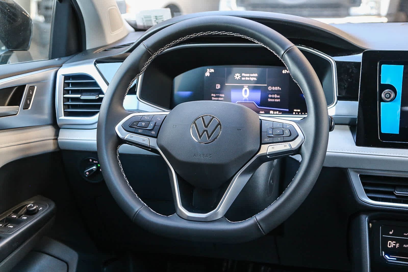 Thumbnail: 2025 Volkswagen Taos - 15