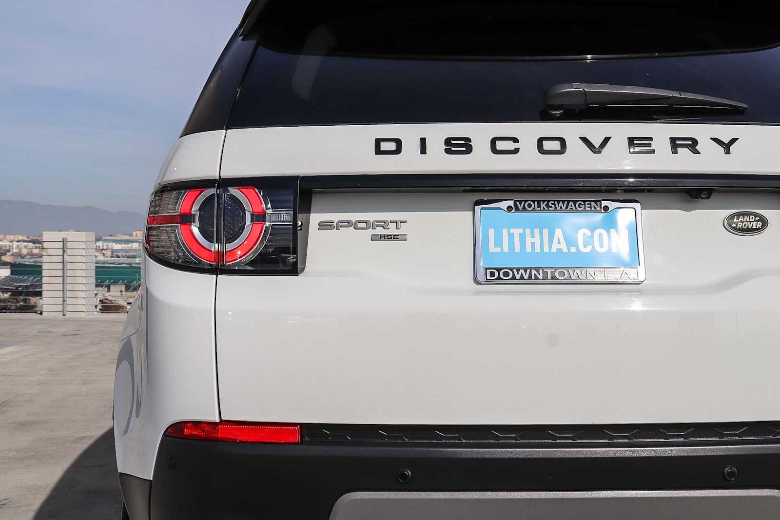 Thumbnail: 2018 Land Rover Discovery Sport - 9