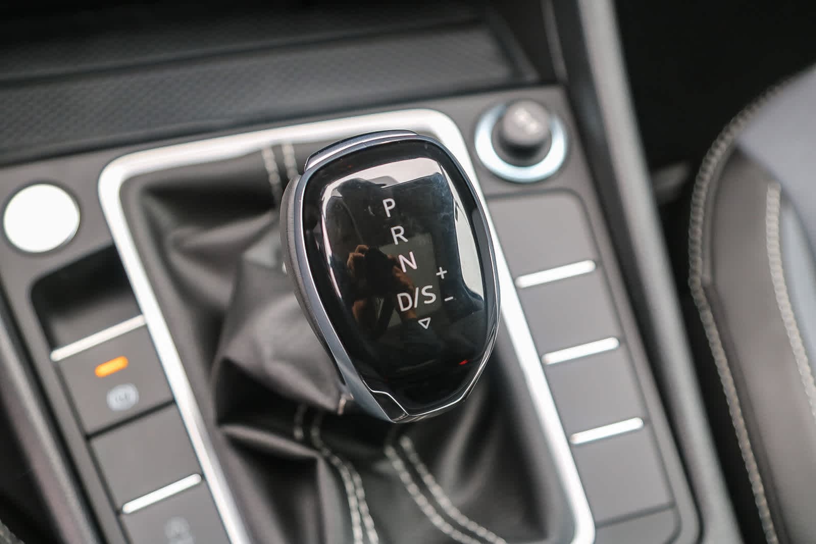 2025 Volkswagen Jetta SE 23
