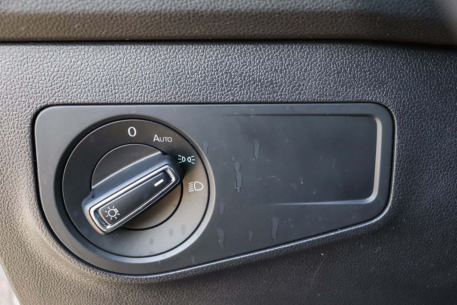 Thumbnail: 2022 Volkswagen Tiguan - 20