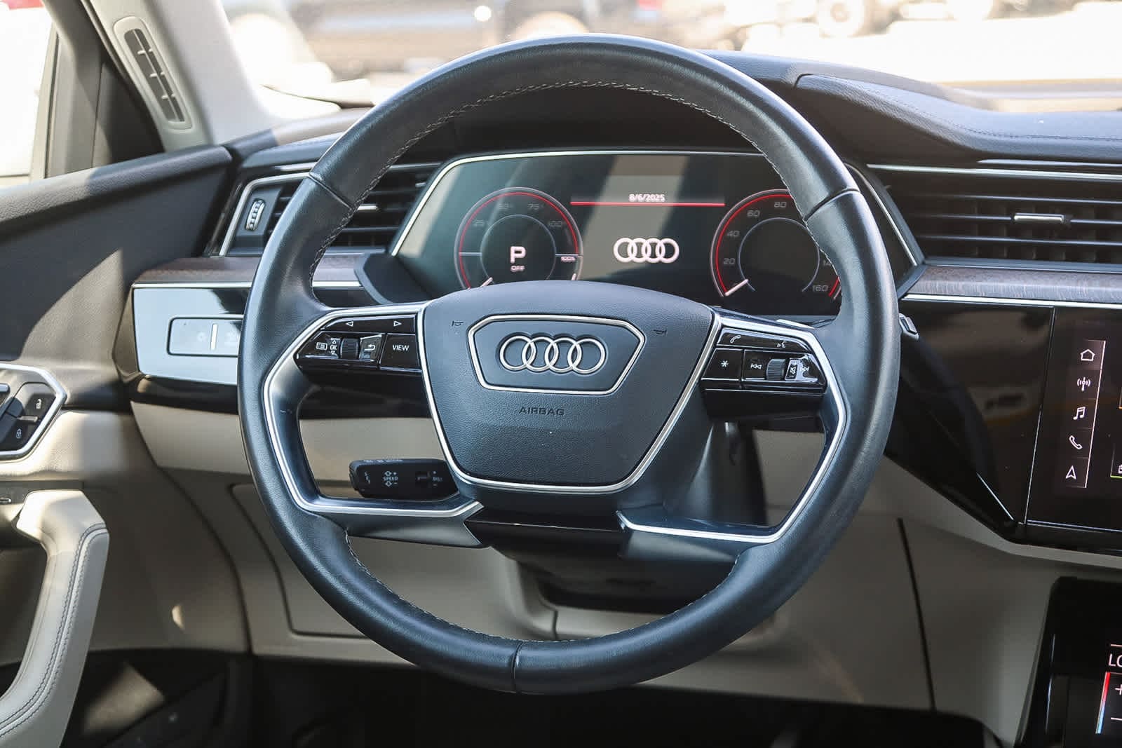 Thumbnail: 2024 Audi Q8 e-tron - 16