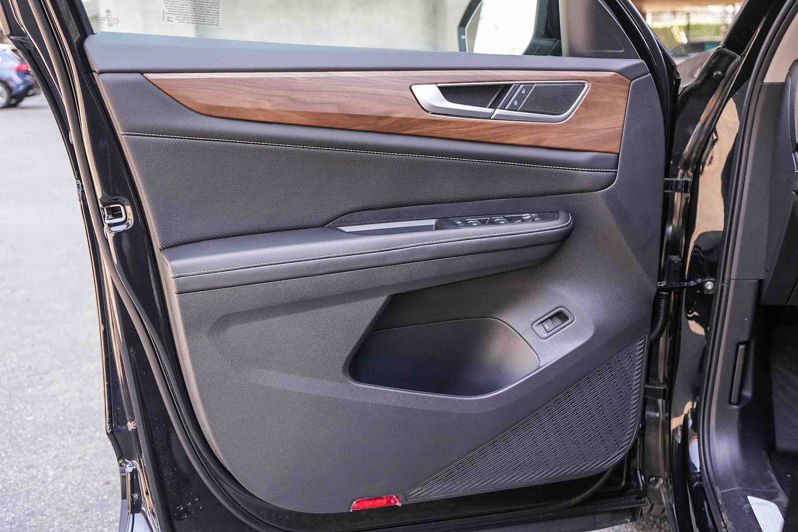 Thumbnail: 2026 Volkswagen Atlas - 24