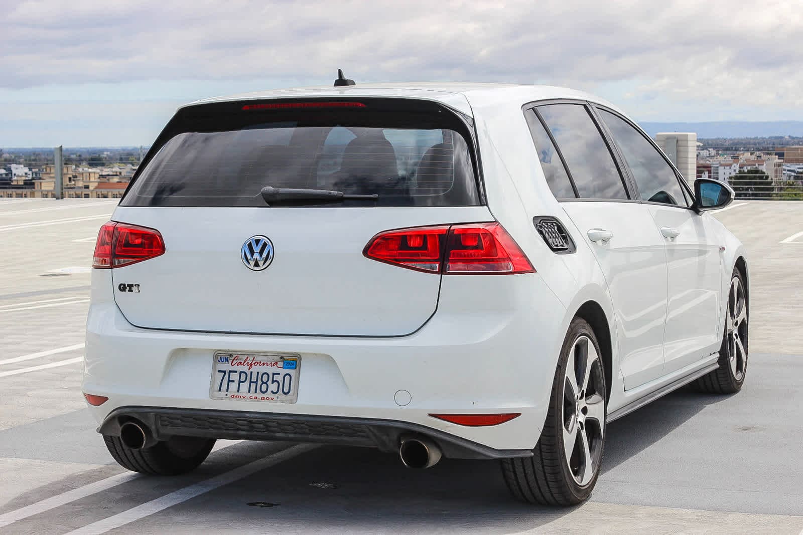2015 Volkswagen Golf Autobahn 4