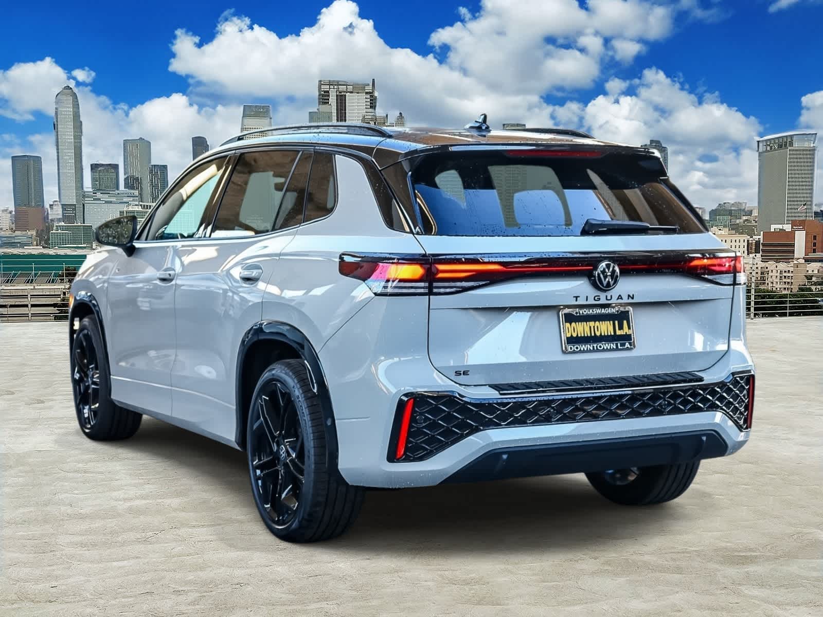 Thumbnail: 2026 Volkswagen Tiguan - 8