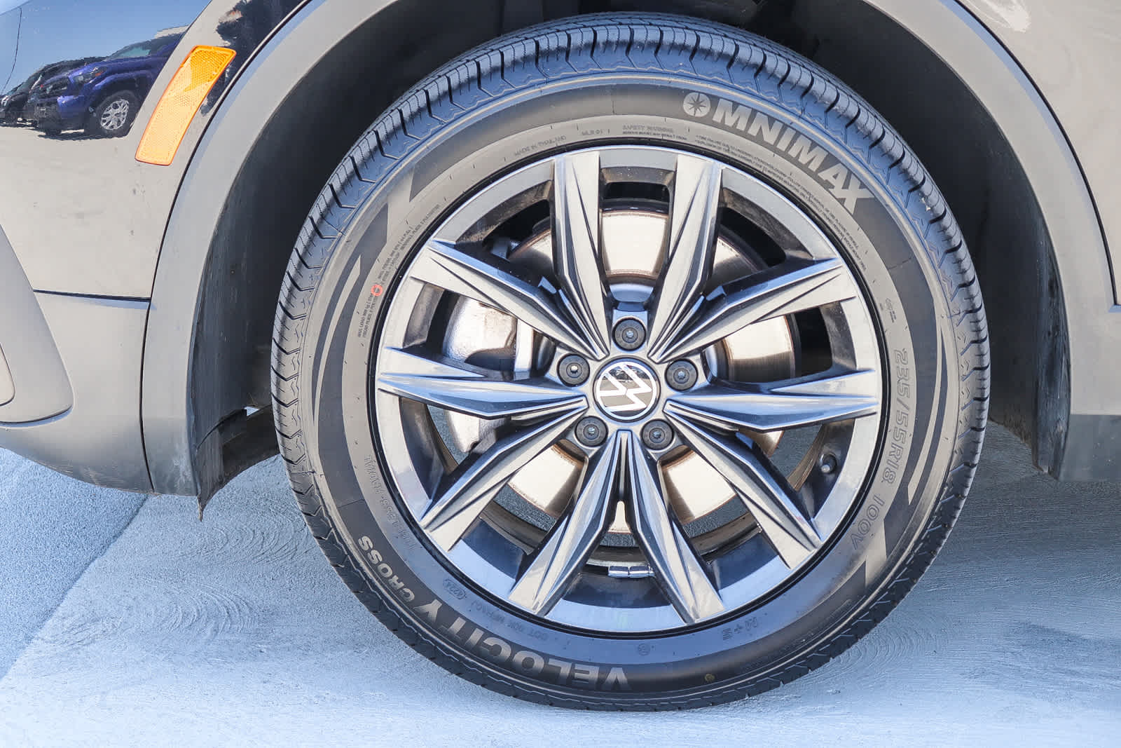 Thumbnail: 2022 Volkswagen Tiguan - 12