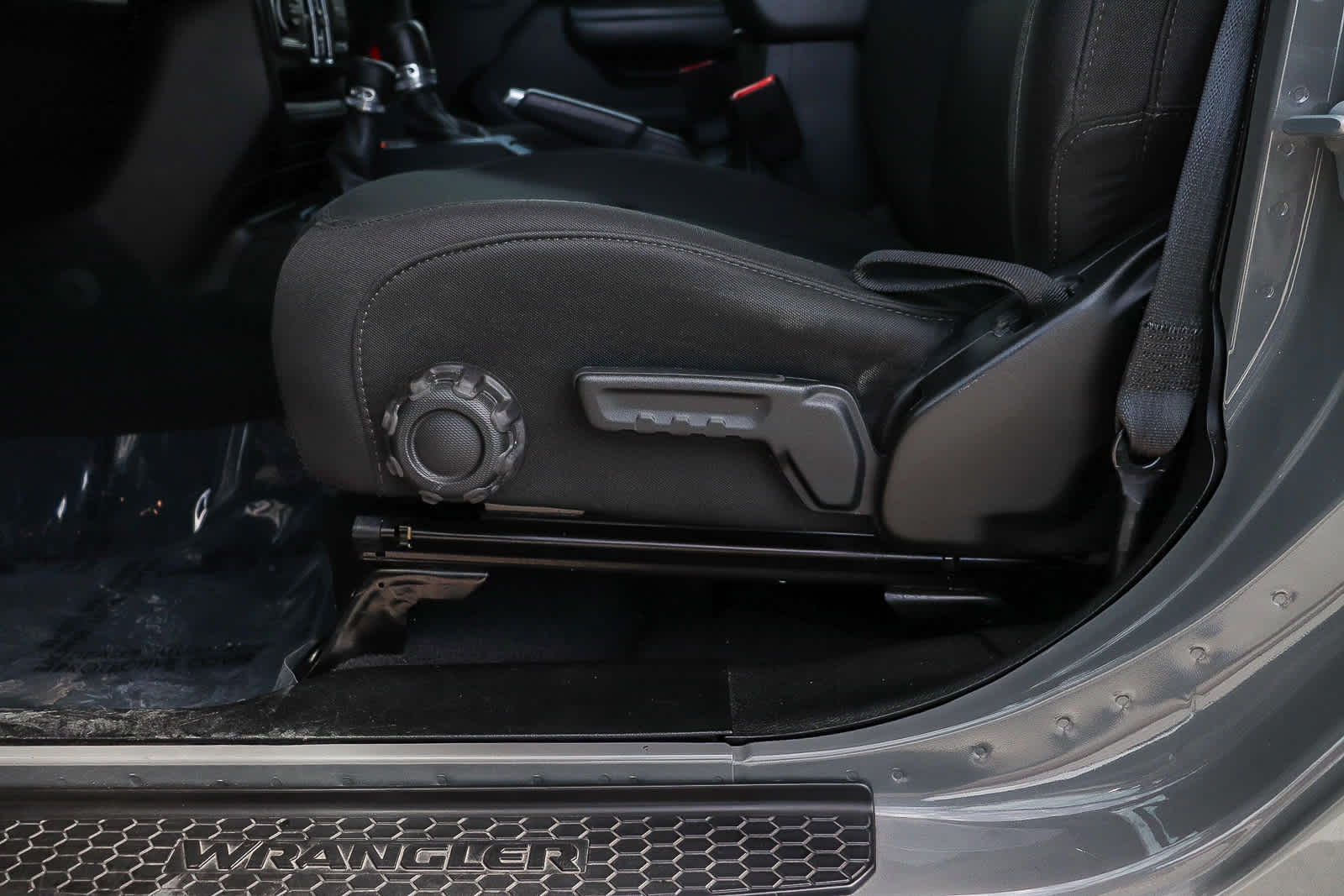 Thumbnail: 2018 Jeep Wrangler - 22