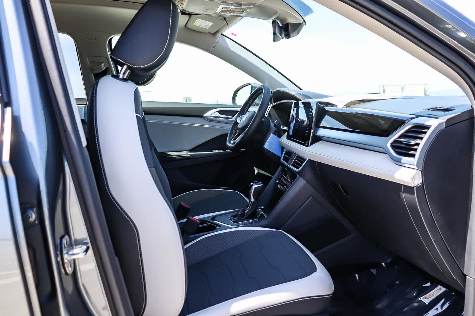 Thumbnail: 2026 Volkswagen Taos - 19