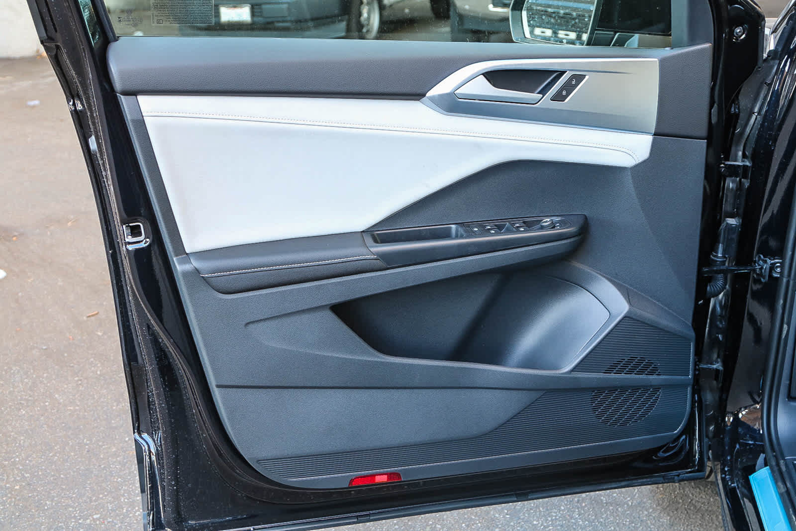 Thumbnail: 2025 Volkswagen Taos - 21