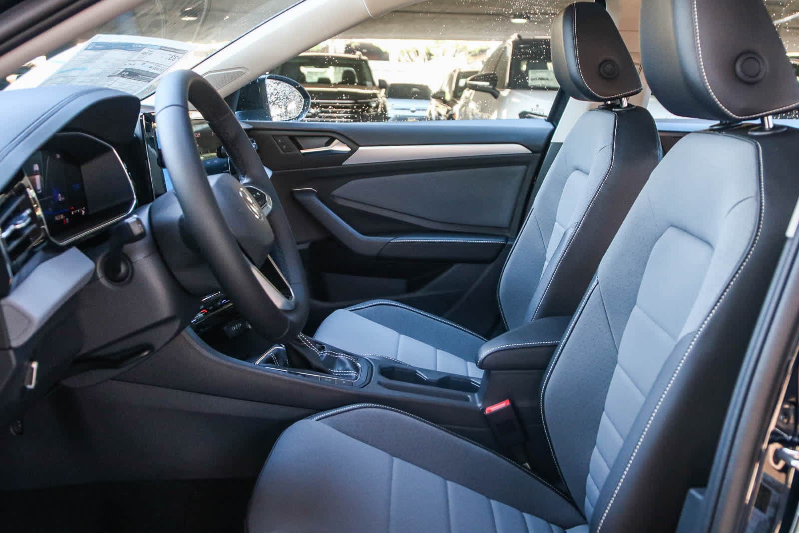 Thumbnail: 2025 Volkswagen Jetta - 18