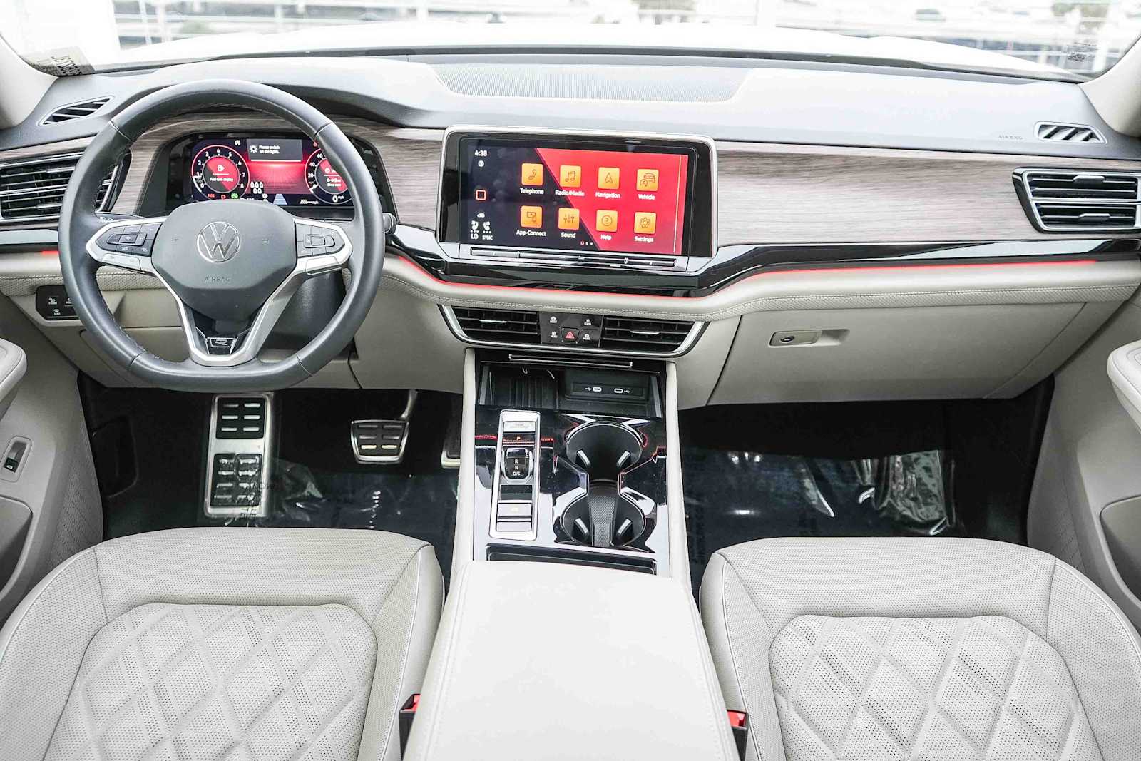 Thumbnail: 2025 Volkswagen Atlas - 14