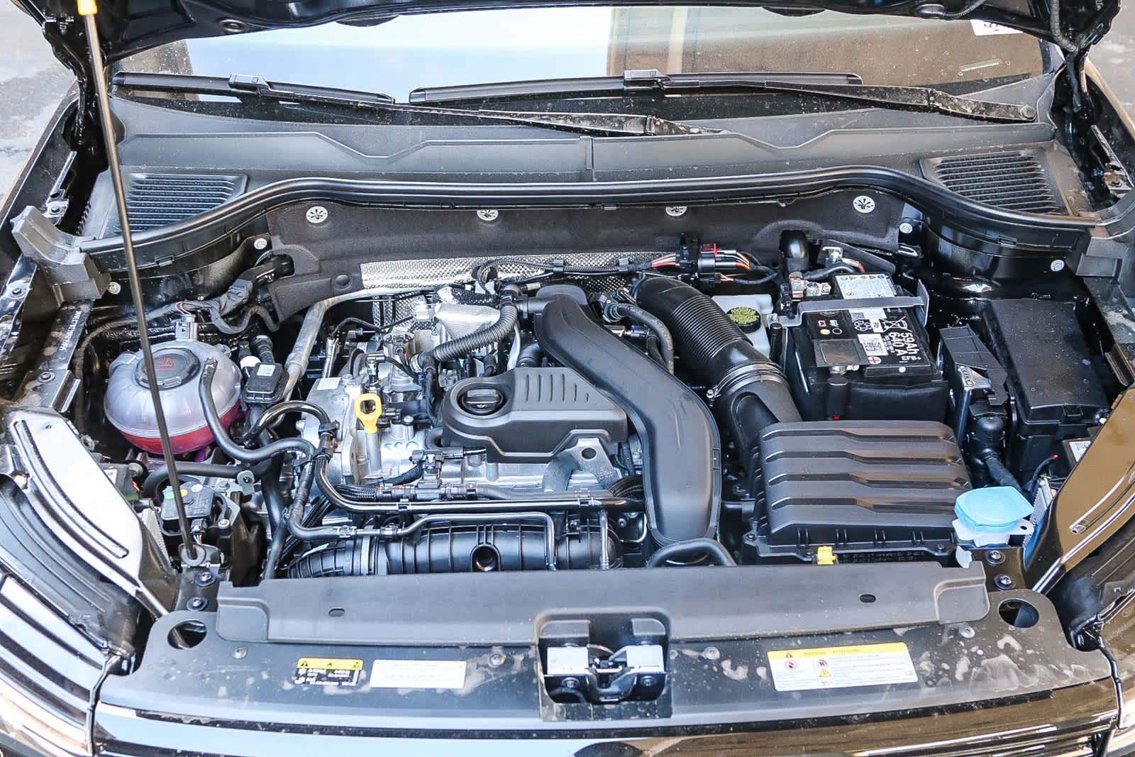 Thumbnail: 2025 Volkswagen Taos - 25