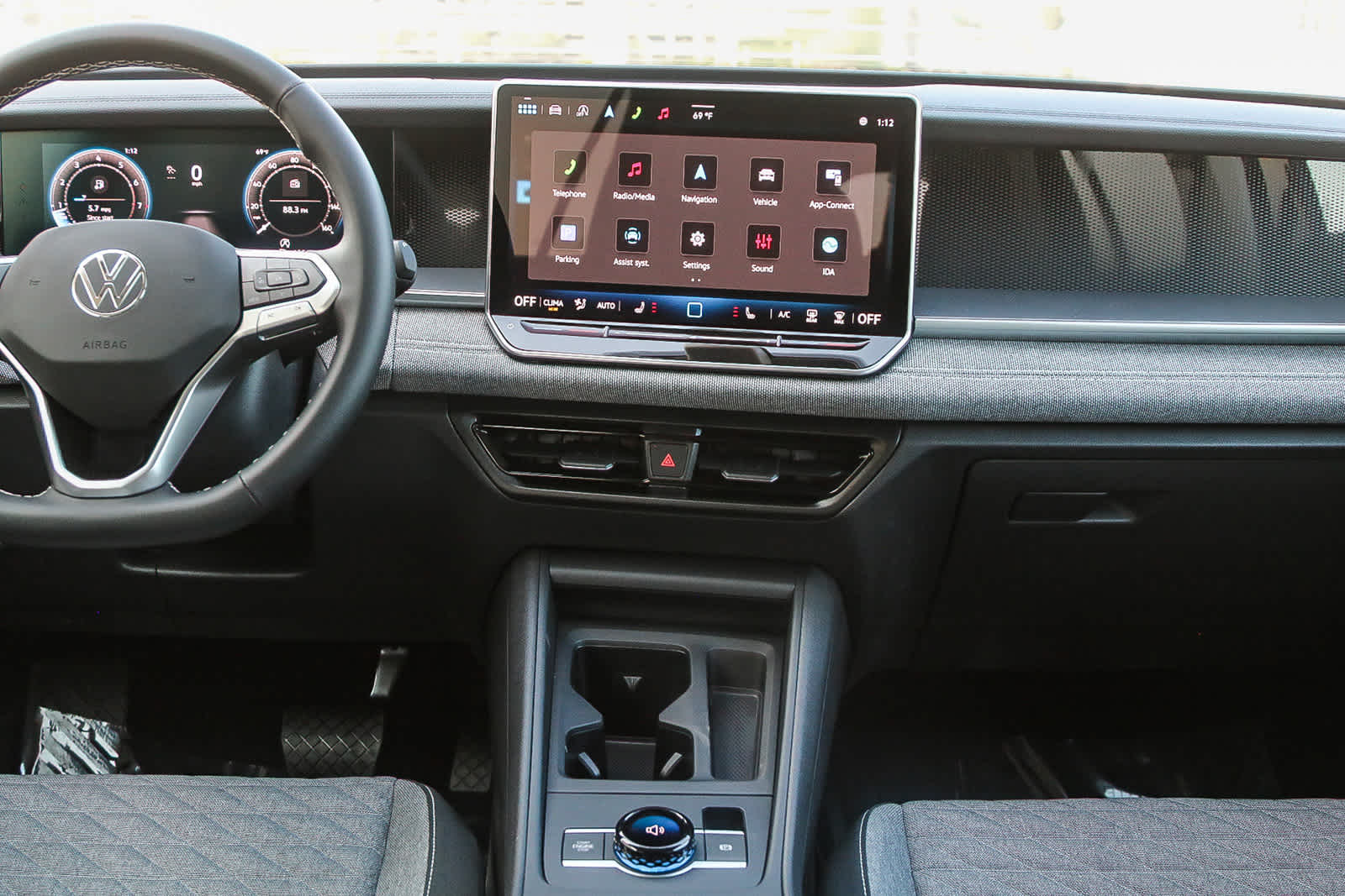 Thumbnail: 2025 Volkswagen Tiguan - 14