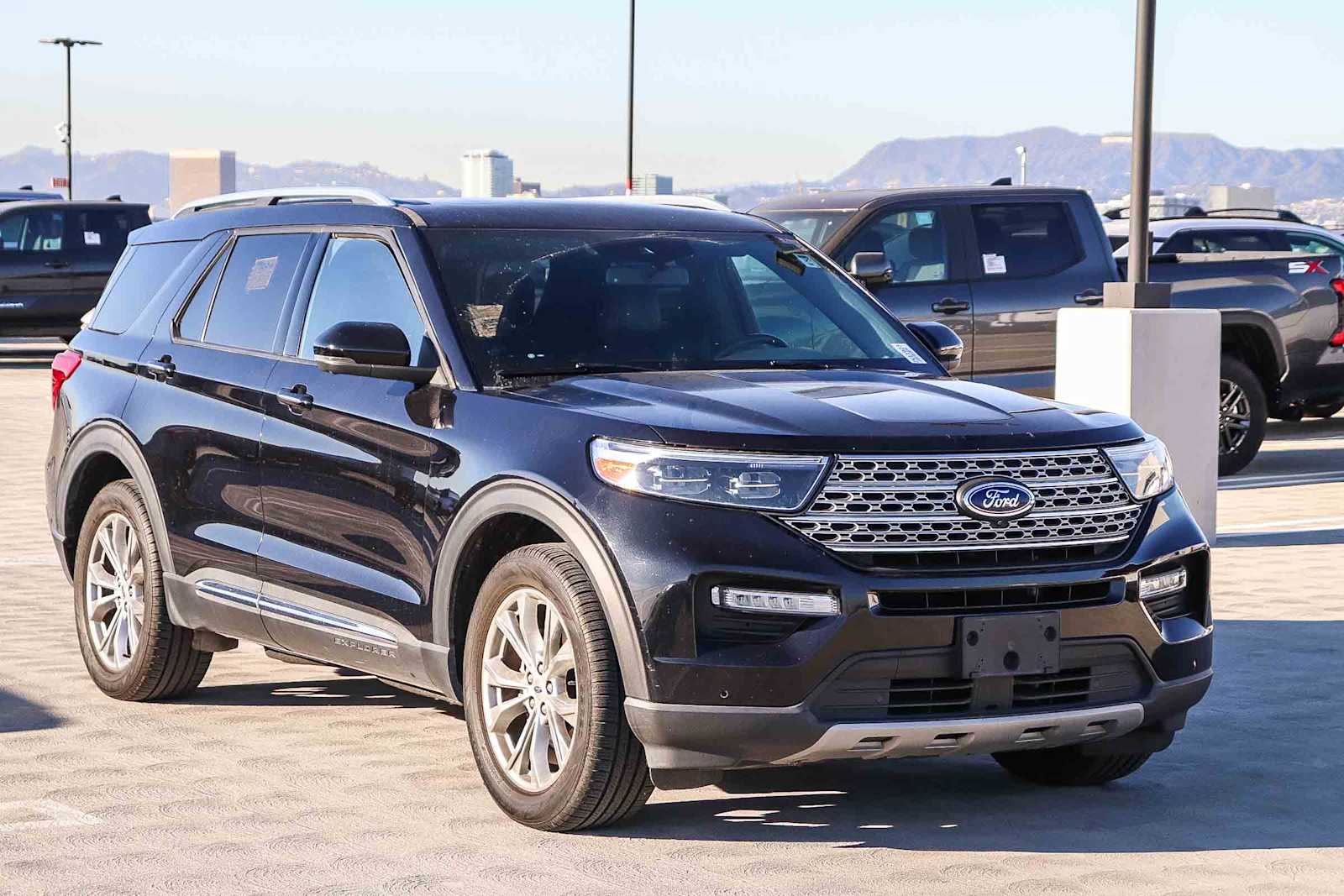 Thumbnail: 2020 Ford Explorer - 3