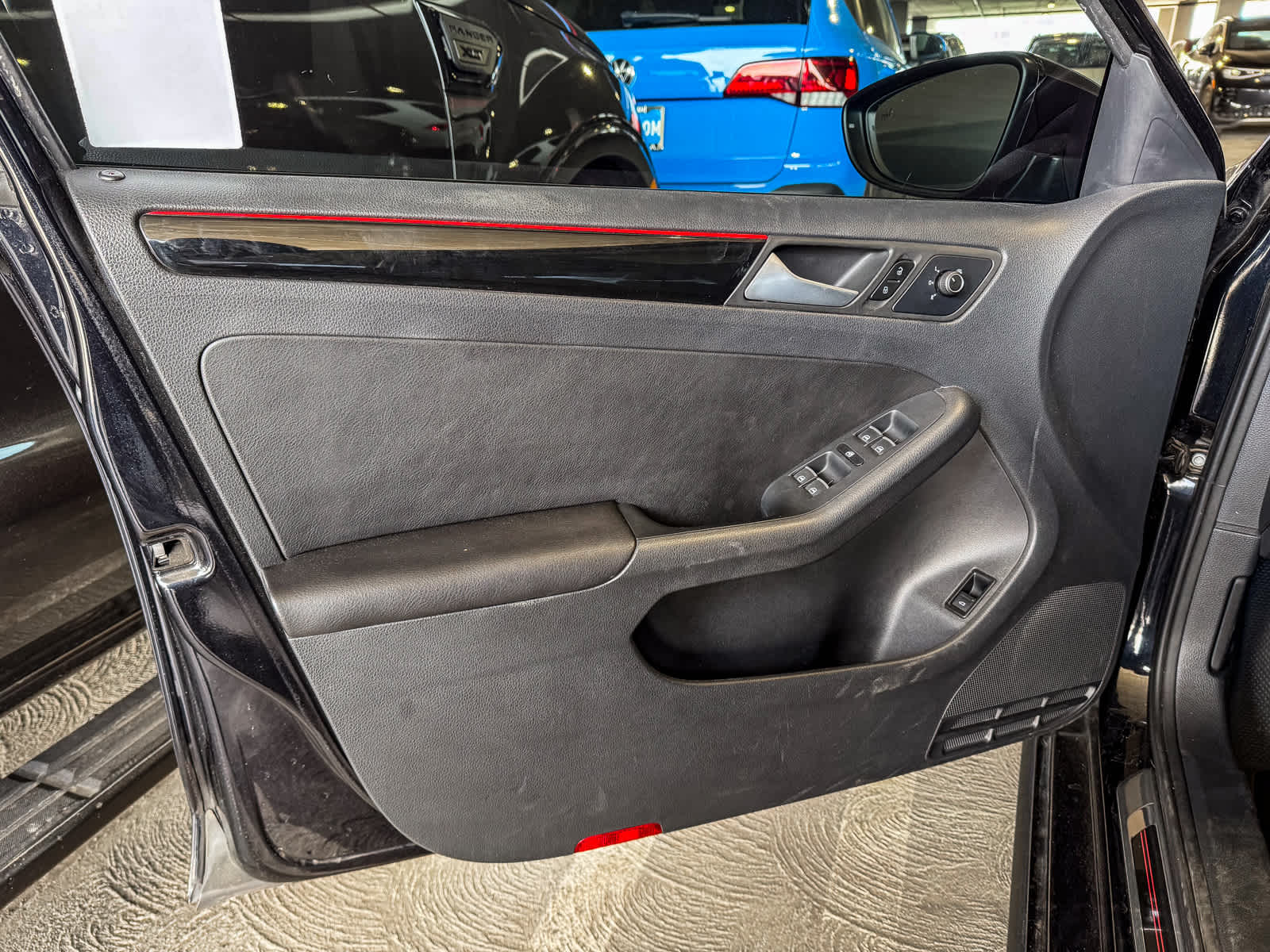 Thumbnail: 2015 Volkswagen Jetta - 16