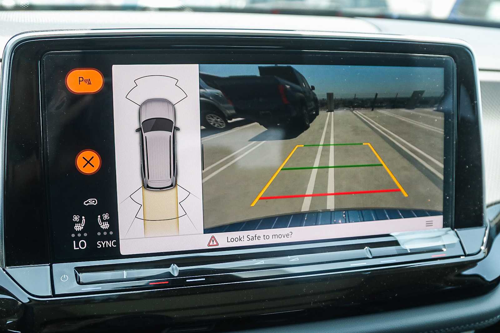 Thumbnail: 2025 Volkswagen Atlas - 26