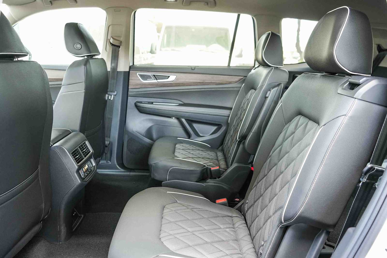 Thumbnail: 2026 Volkswagen Atlas - 20