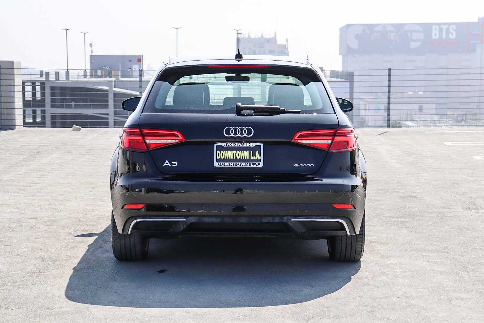 Thumbnail: 2017 Audi A3 e-tron - 5