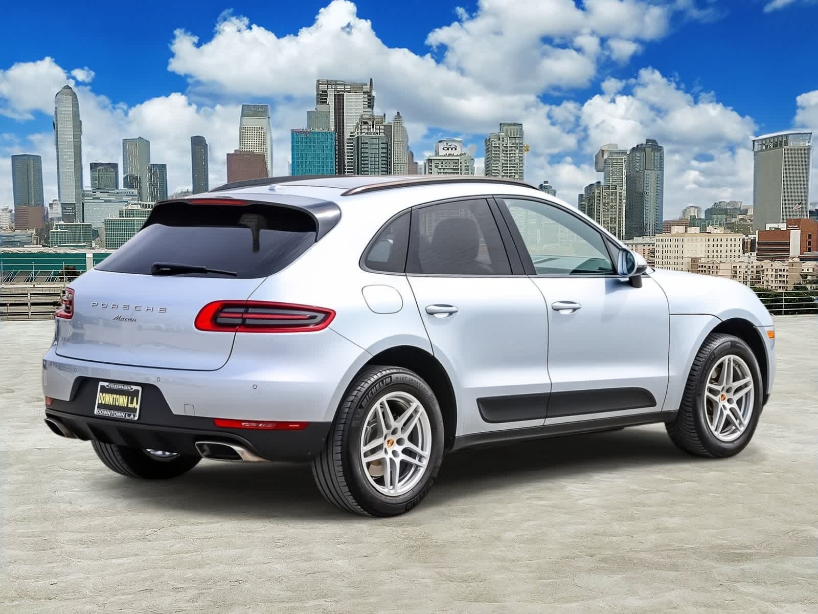 Thumbnail: 2018 Porsche Macan - 3