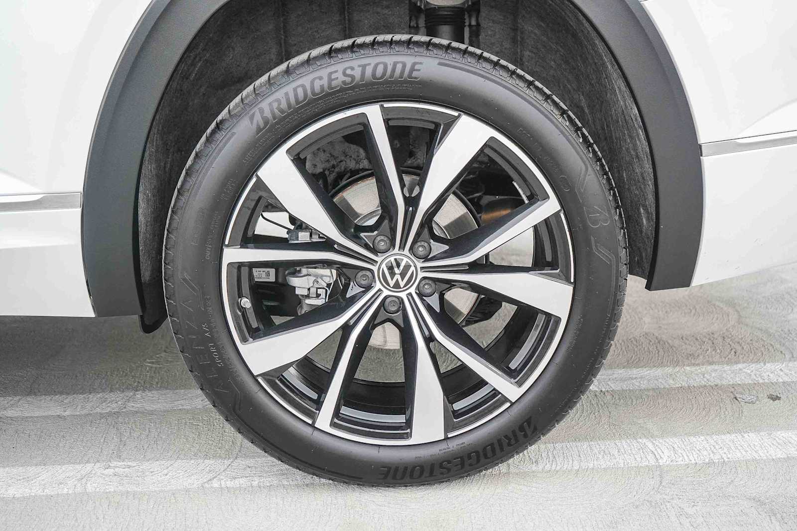 Thumbnail: 2025 Volkswagen Atlas - 10