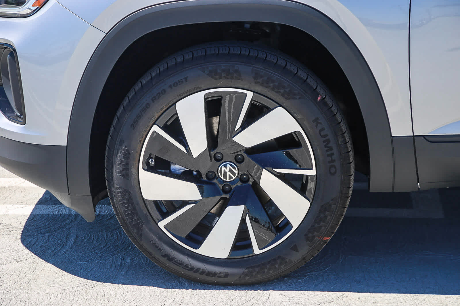 Thumbnail: 2024 Volkswagen Atlas - 10