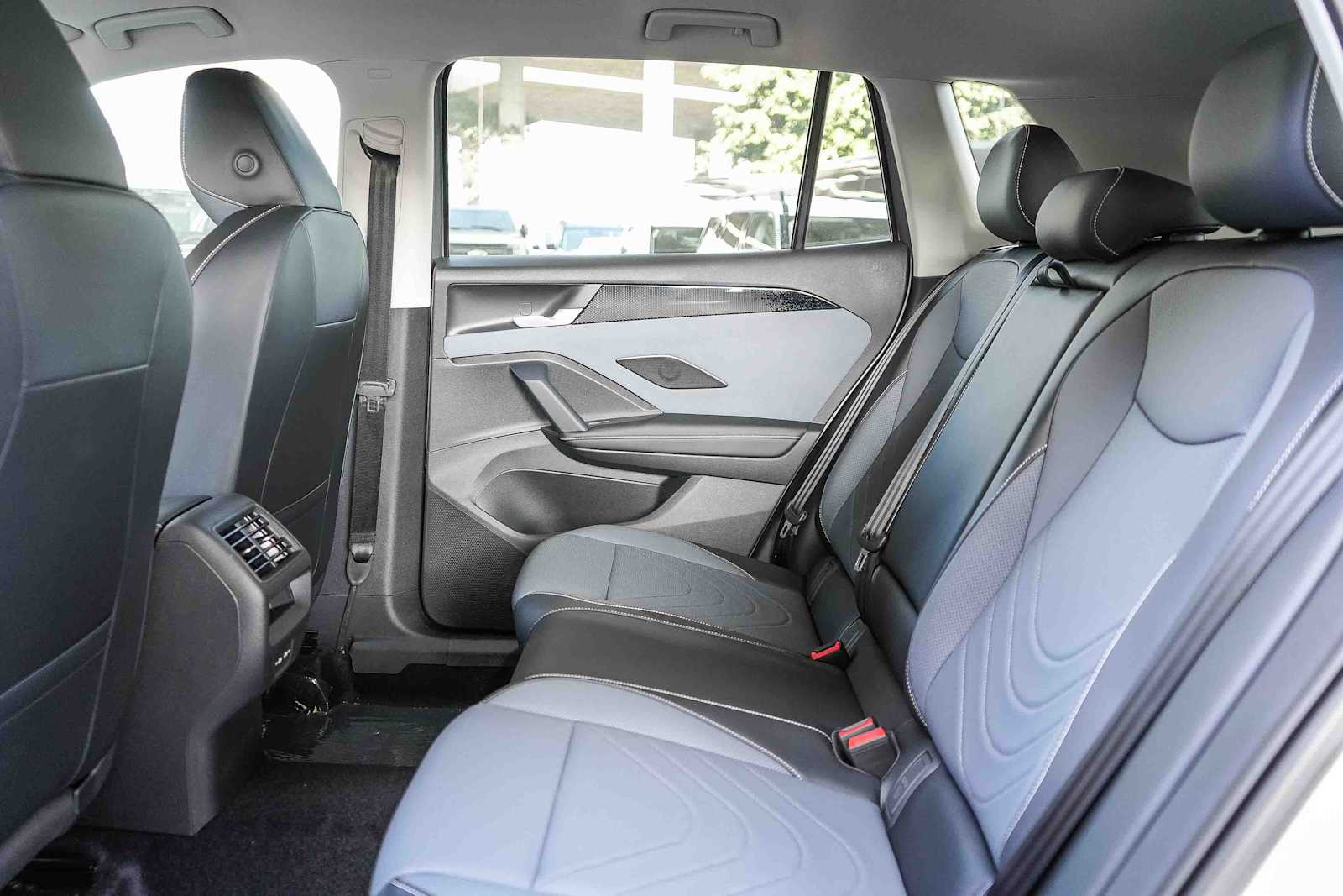 Thumbnail: 2026 Volkswagen Tiguan - 18