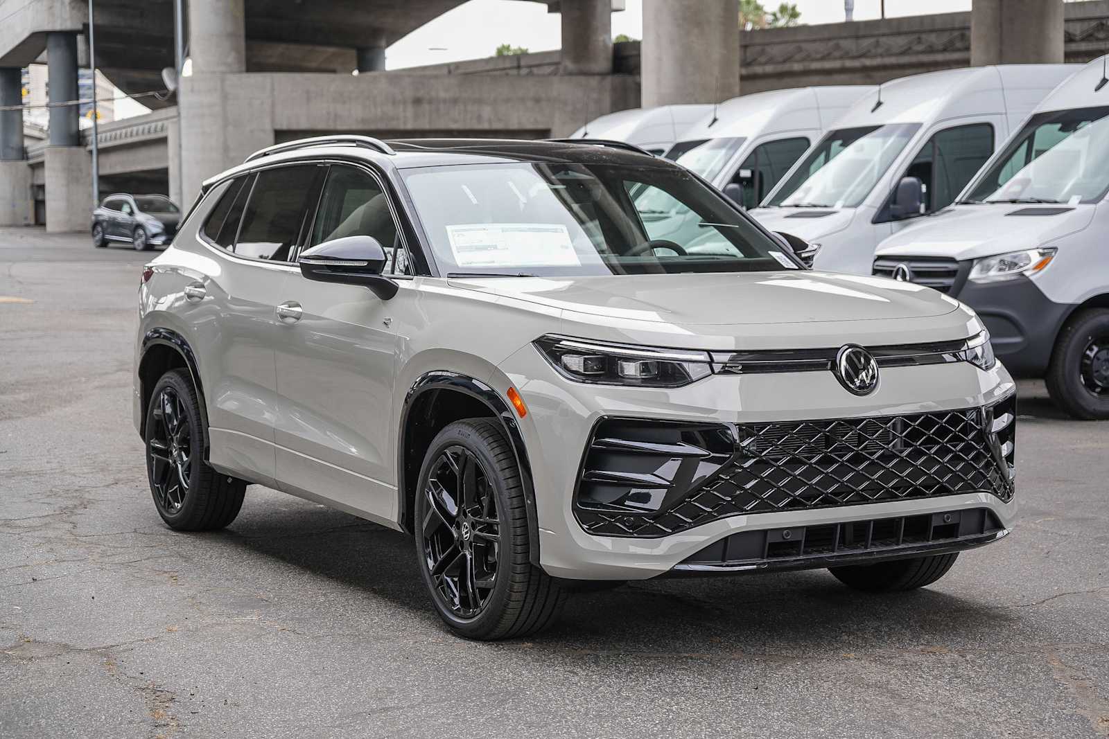 Thumbnail: 2026 Volkswagen Tiguan - 2