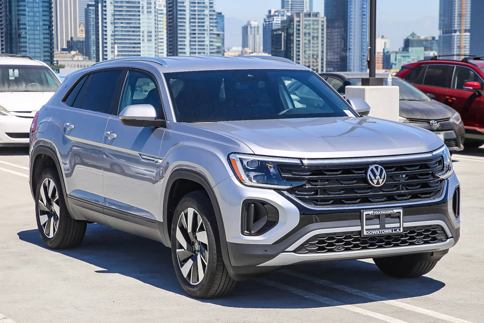 2024 Volkswagen Atlas Cross Sport SE Technology photo 3