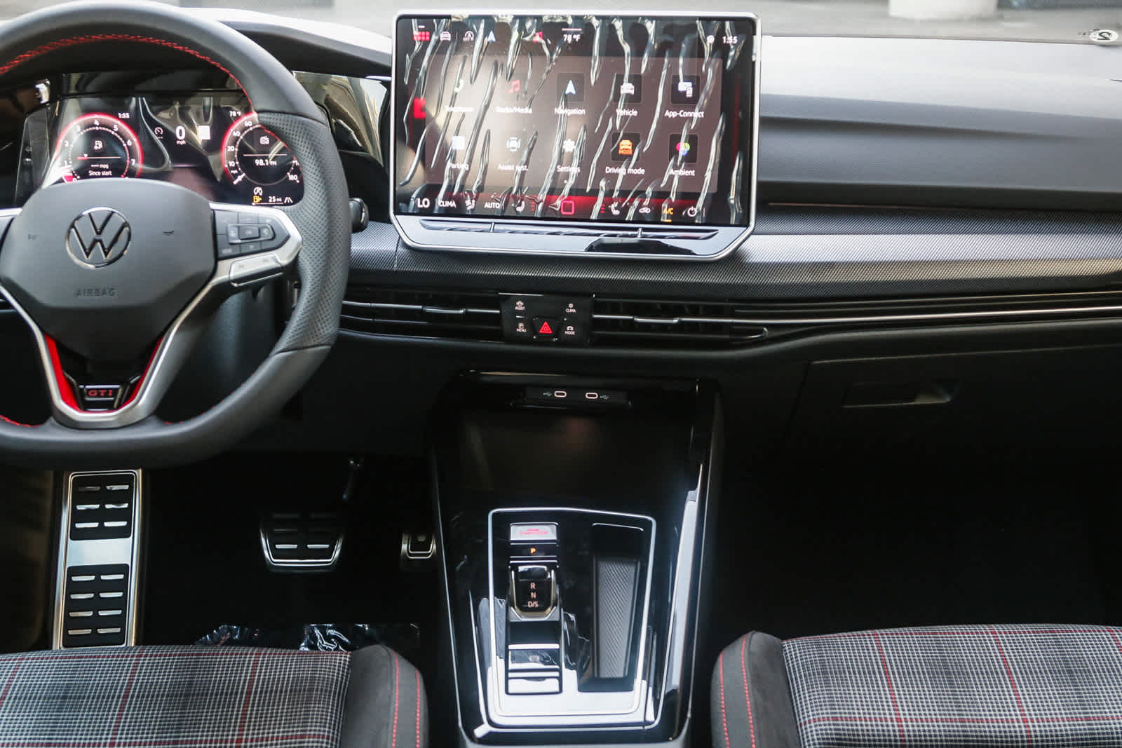 Thumbnail: 2025 Volkswagen Golf - 14