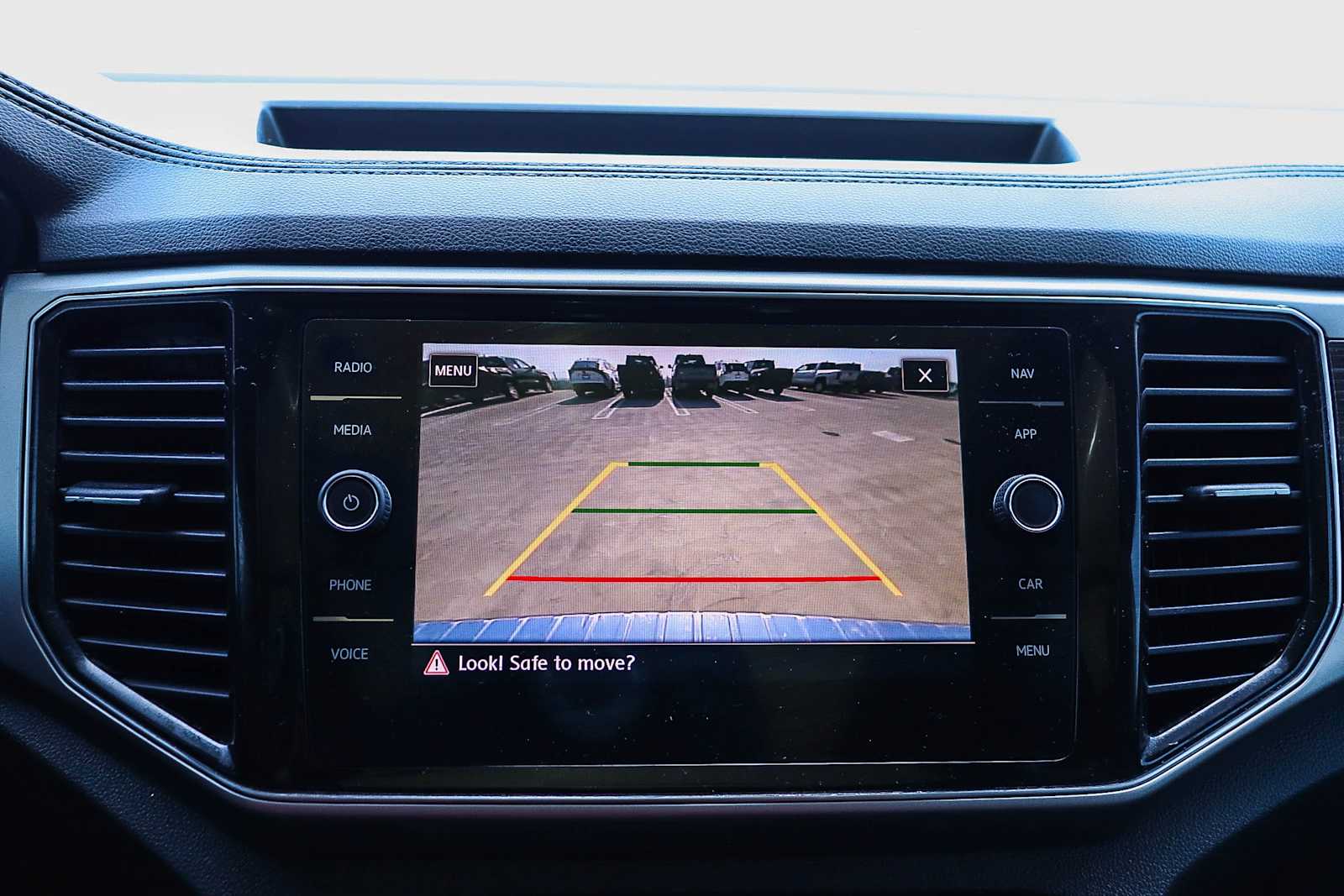 Thumbnail: 2019 Volkswagen Atlas - 27