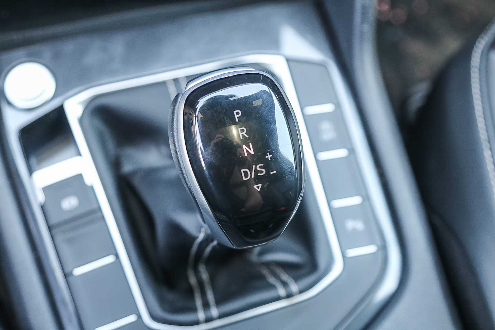 Thumbnail: 2024 Volkswagen Tiguan - 21