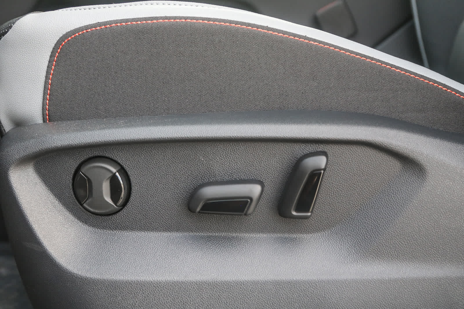 Thumbnail: 2025 Volkswagen Atlas - 23