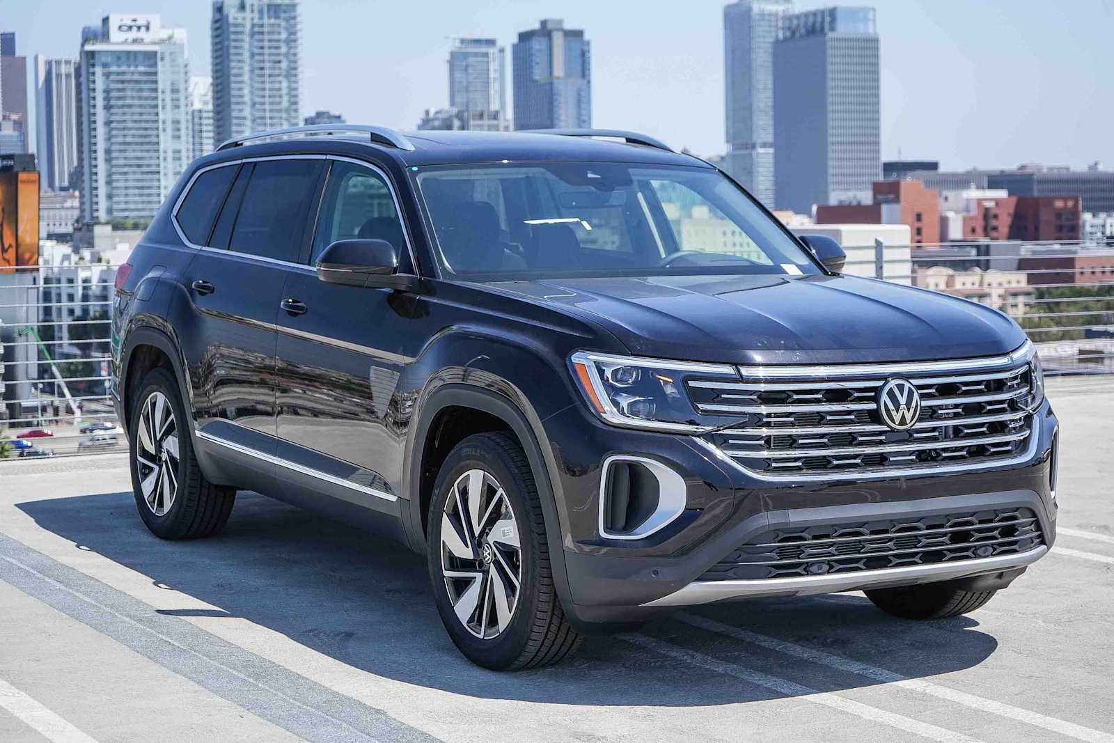 Thumbnail: 2026 Volkswagen Atlas - 3