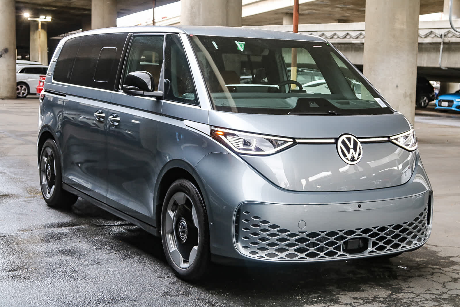Thumbnail: 2025 Volkswagen ID.Buzz - 3