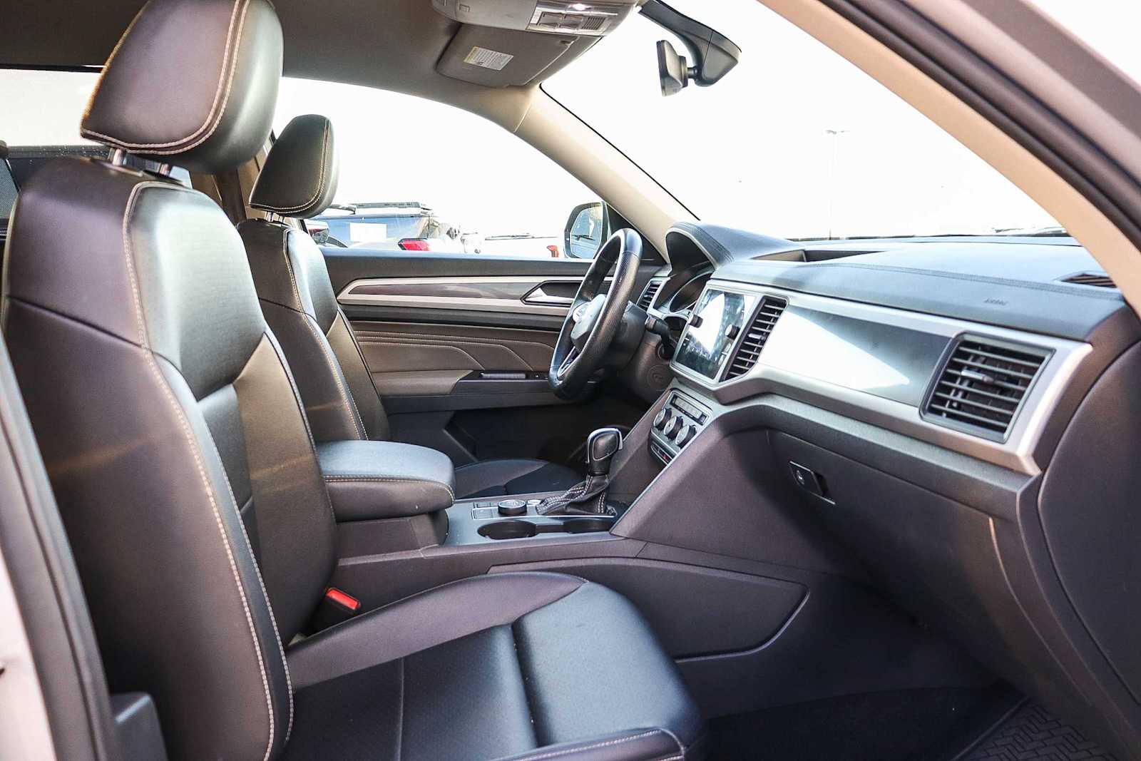 Thumbnail: 2021 Volkswagen Atlas - 17