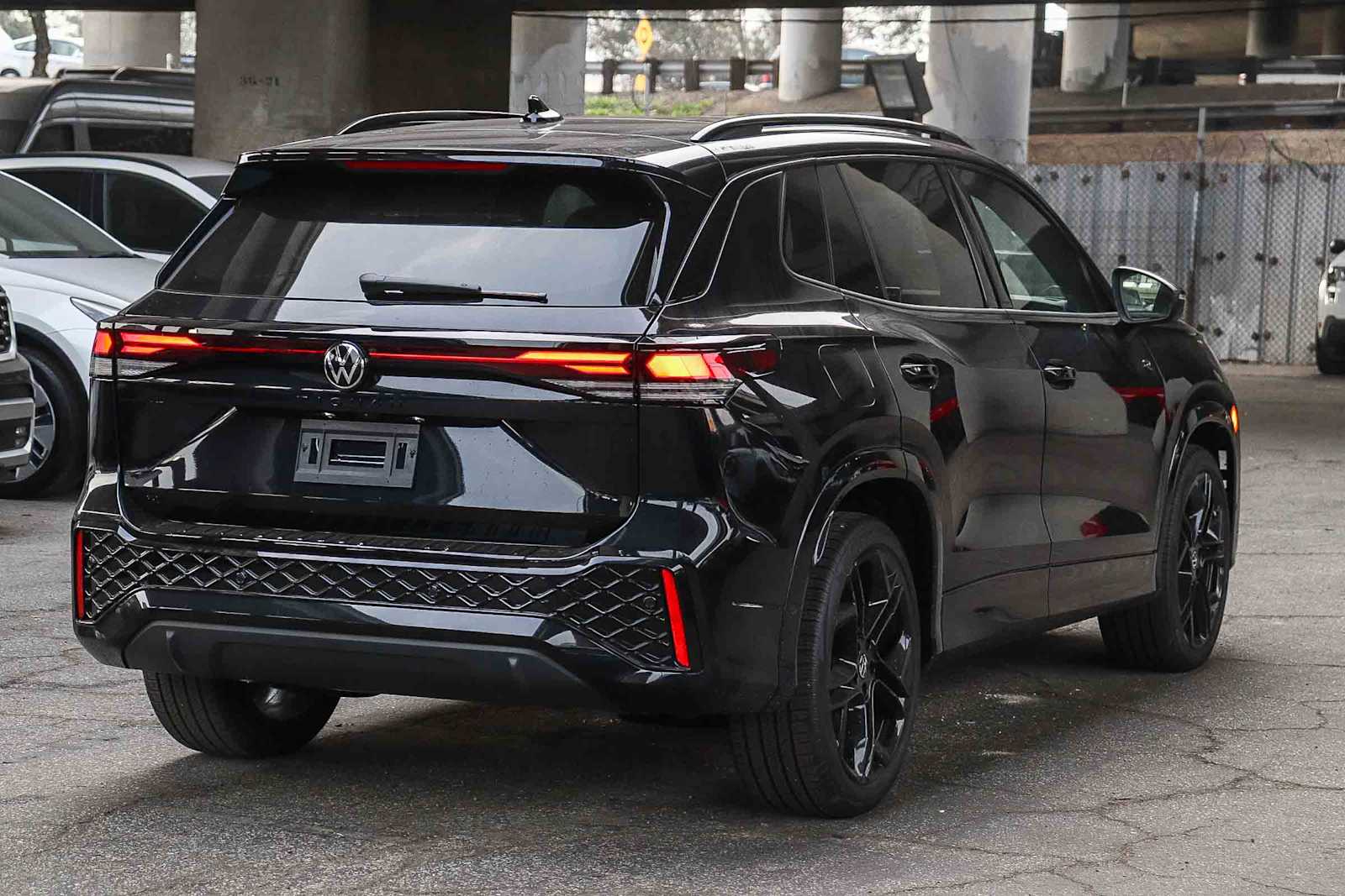 Thumbnail: 2026 Volkswagen Tiguan - 4