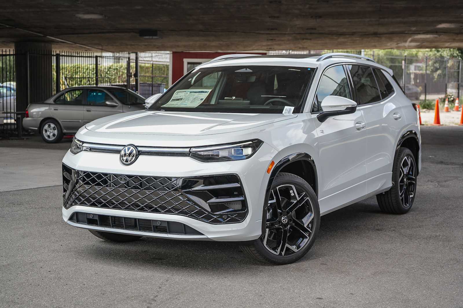 Thumbnail: 2026 Volkswagen Tiguan - 1