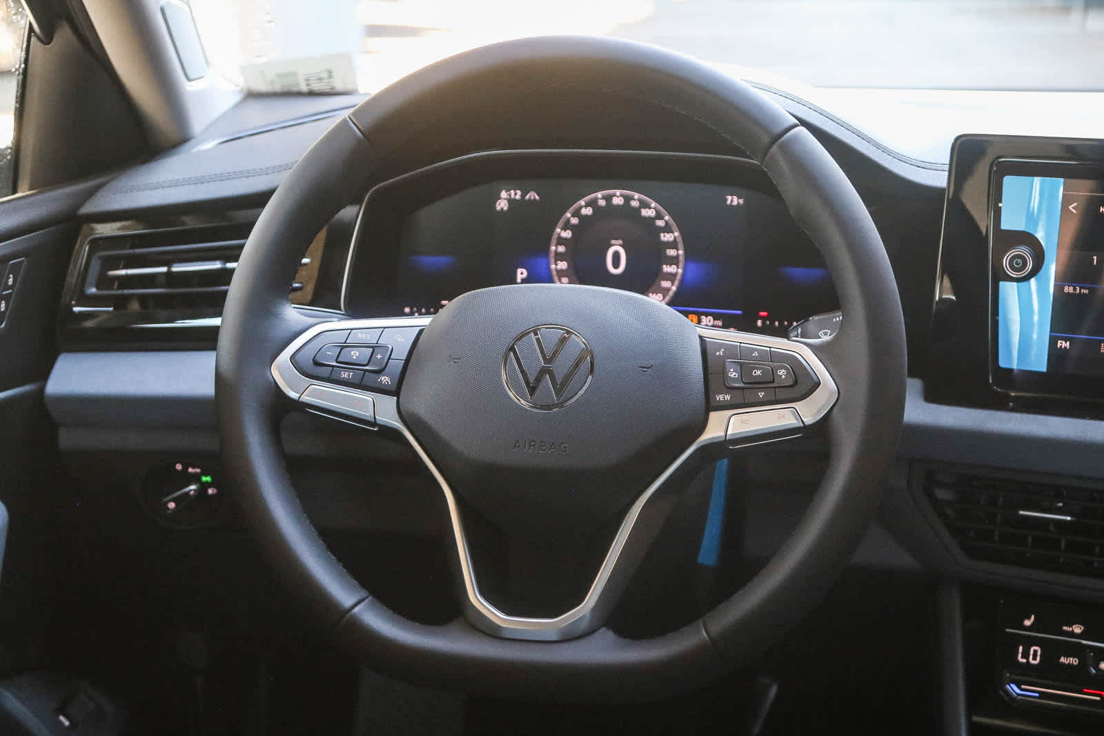 Thumbnail: 2025 Volkswagen Jetta - 16