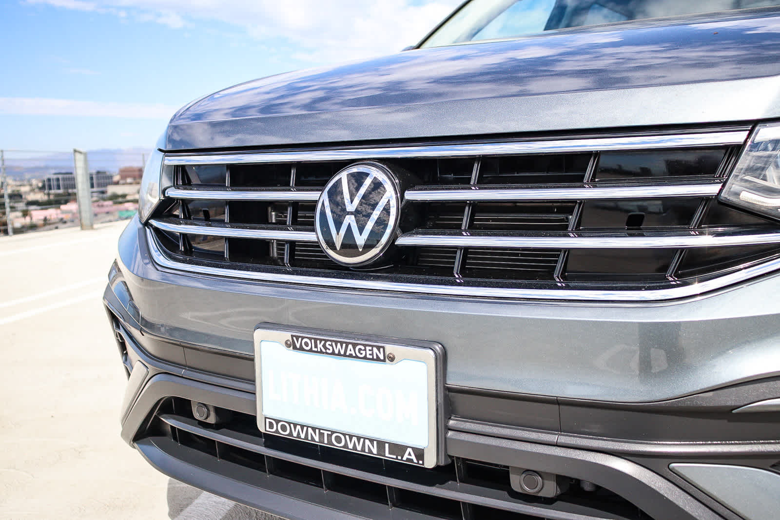 Thumbnail: 2022 Volkswagen Tiguan - 5
