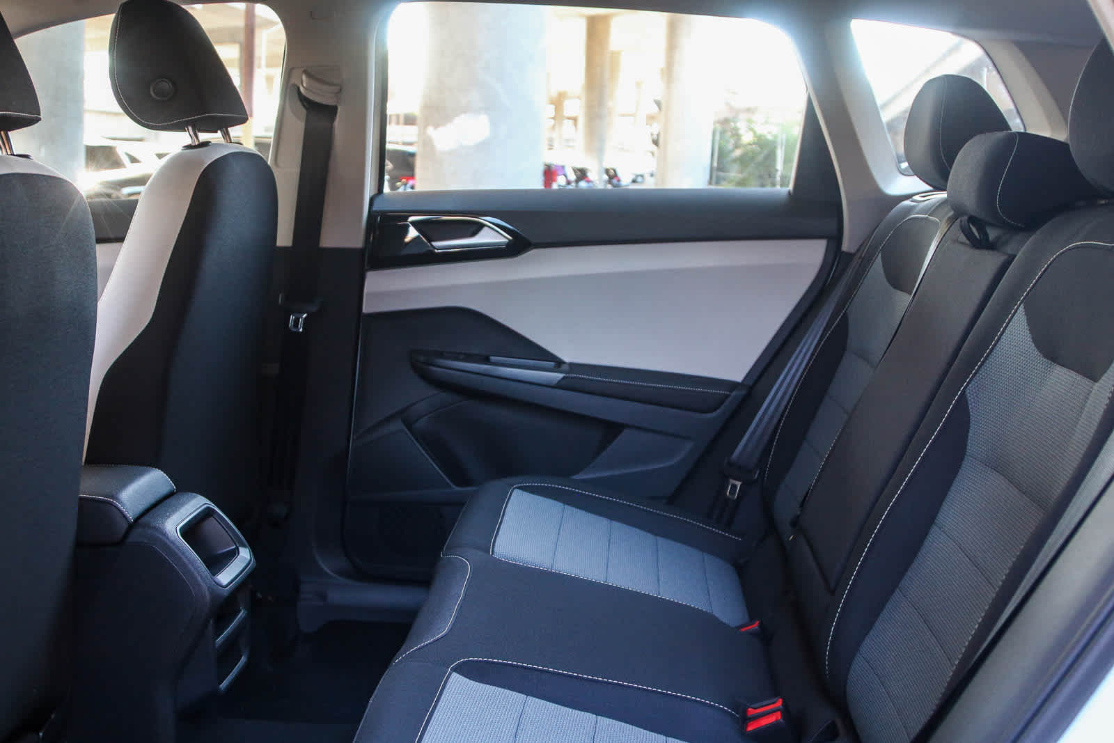 Thumbnail: 2025 Volkswagen Taos - 19