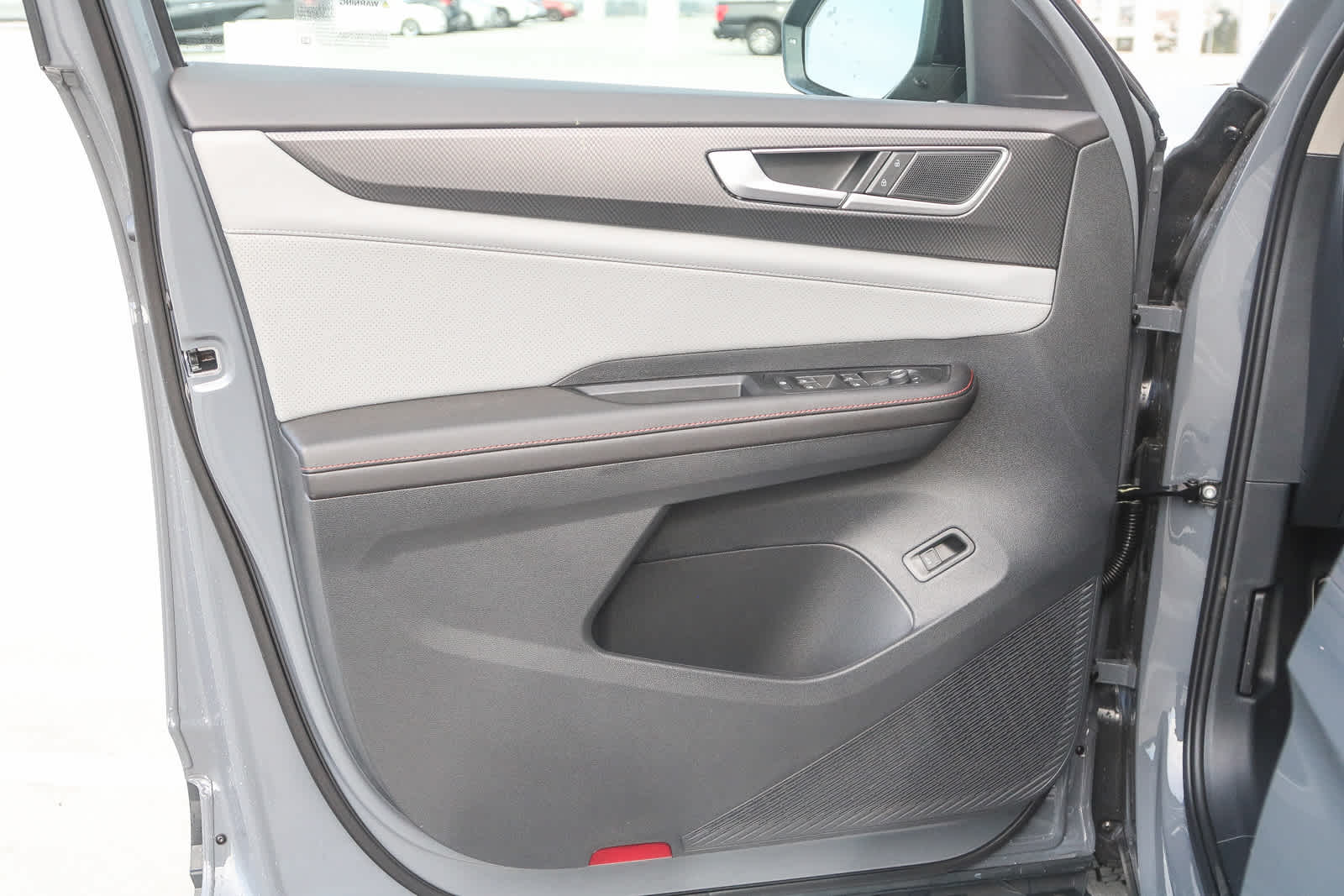 Thumbnail: 2025 Volkswagen Atlas - 24