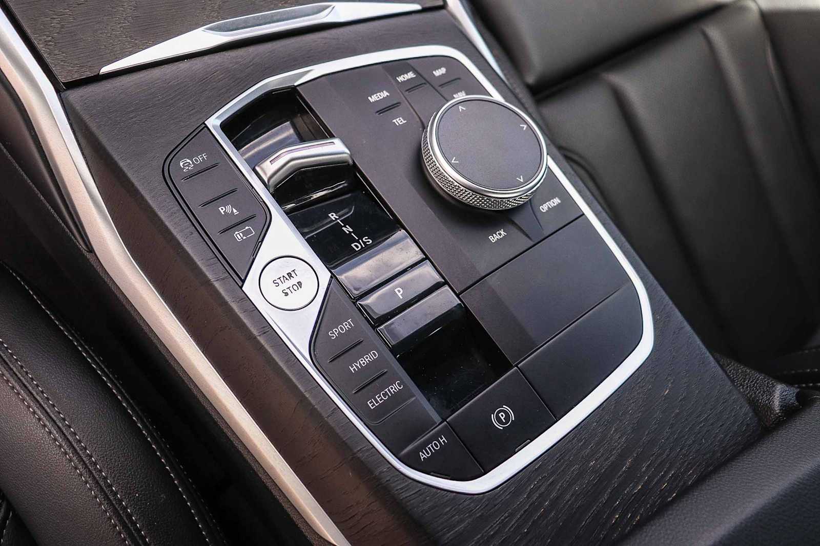 Thumbnail: 2024 BMW 3 Series - 18