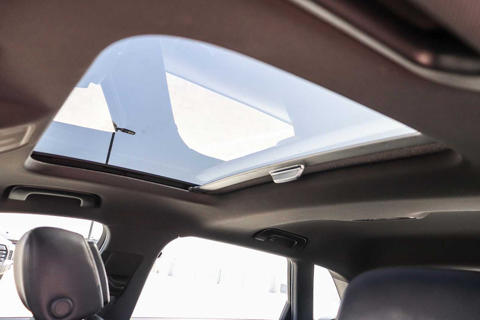 Thumbnail: 2017 Audi A3 e-tron - 26