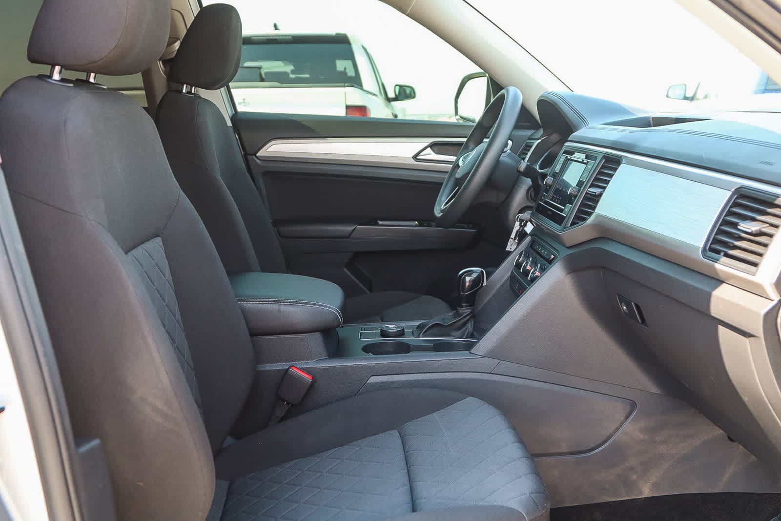 Thumbnail: 2021 Volkswagen Atlas - 16