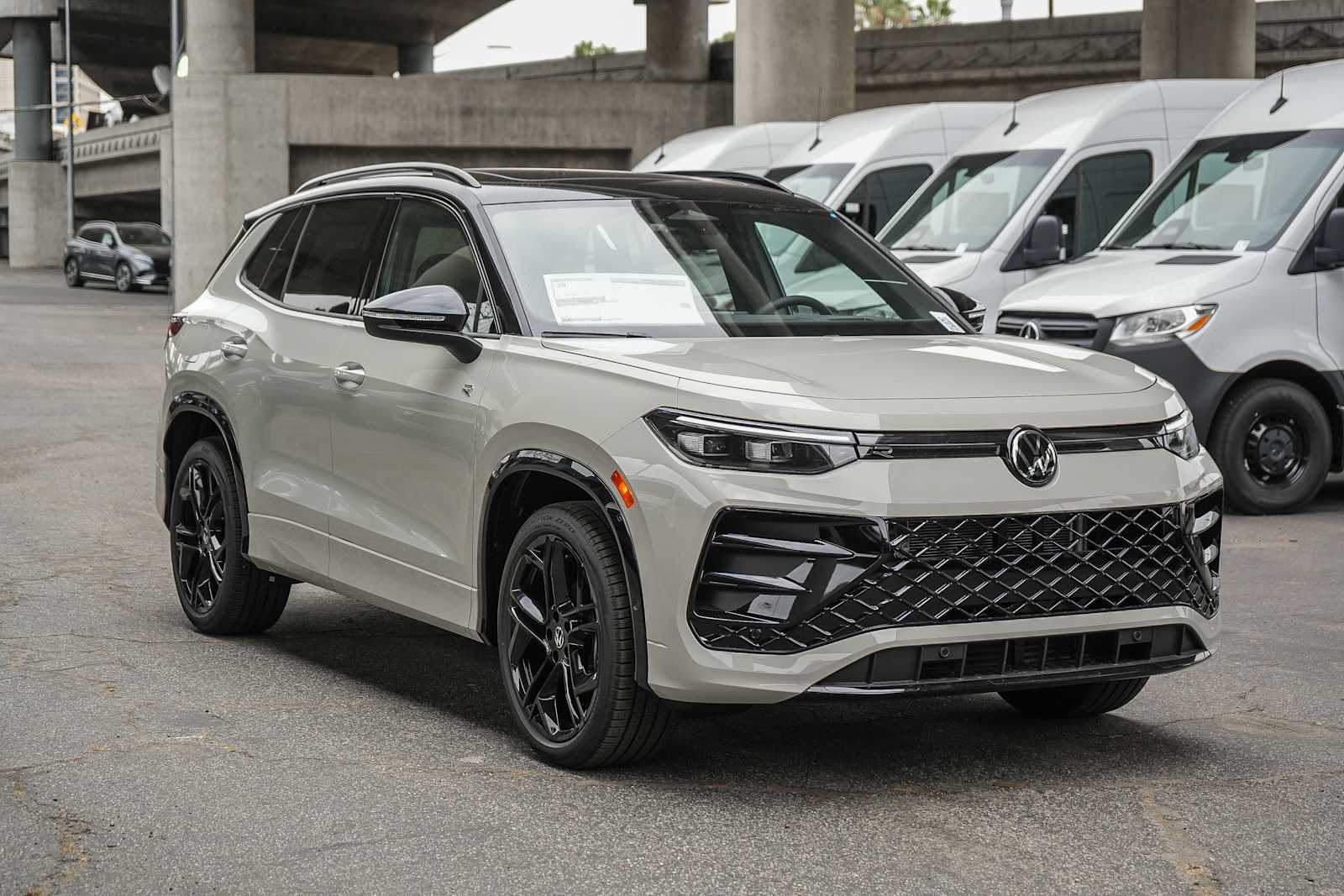 Thumbnail: 2026 Volkswagen Tiguan - 3