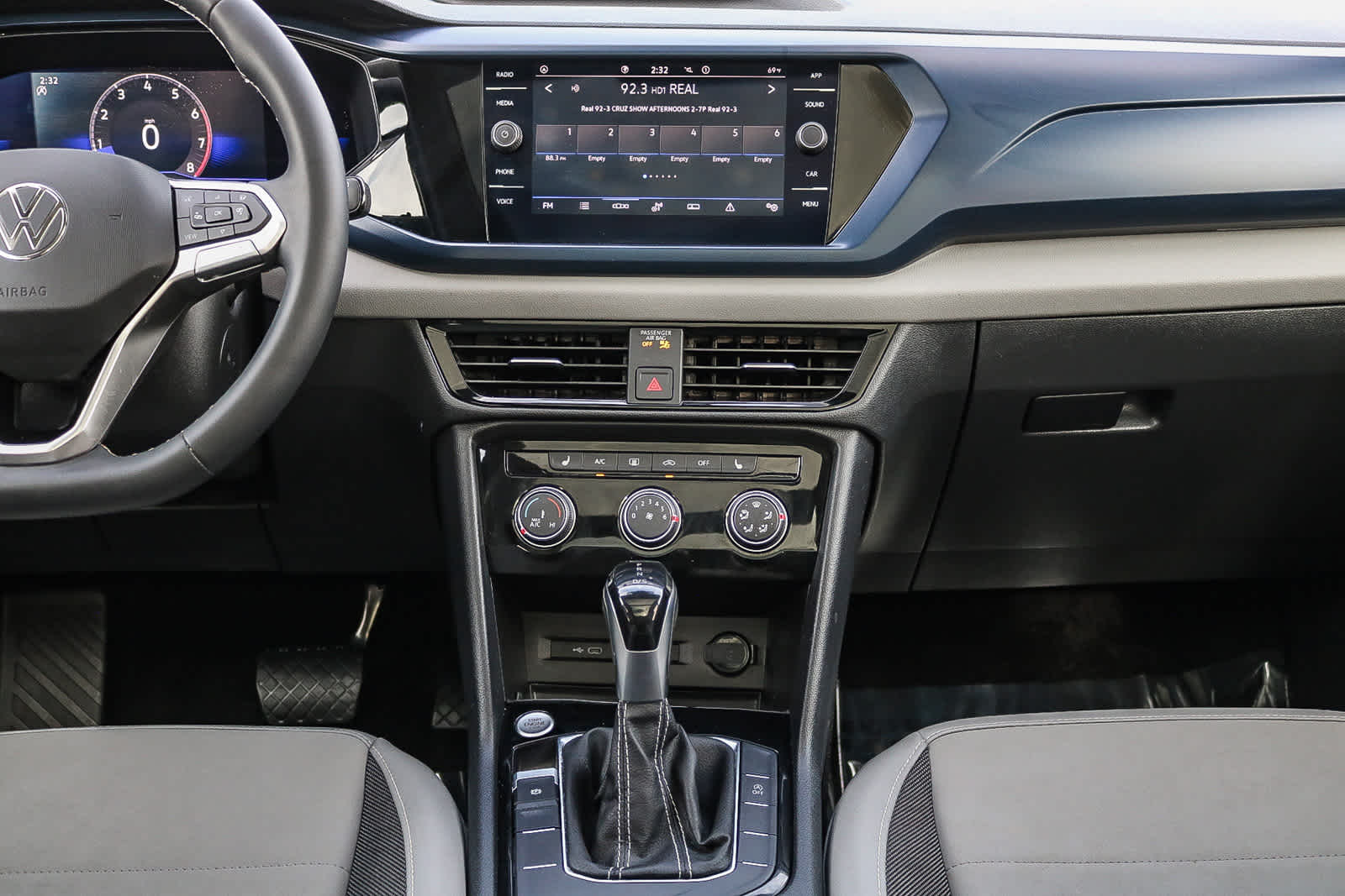 Thumbnail: 2023 Volkswagen Taos - 13