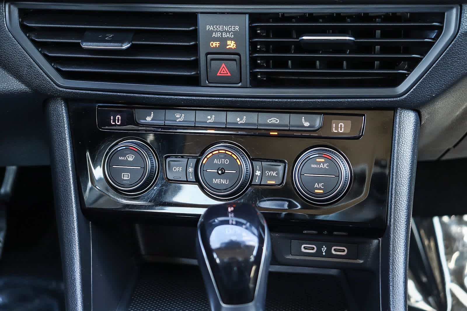 Thumbnail: 2024 Volkswagen Jetta - 14