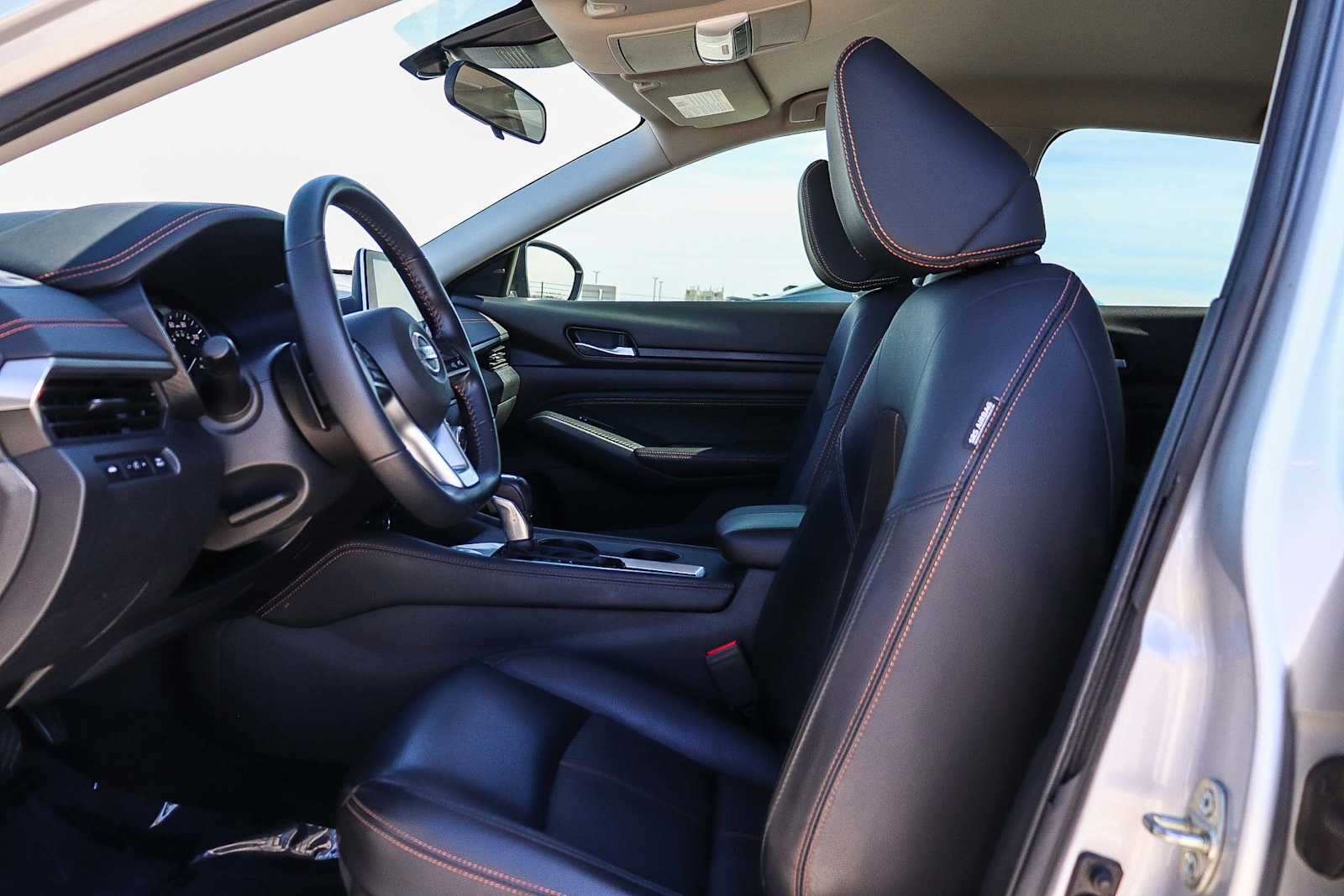 Thumbnail: 2020 Nissan Altima - 18