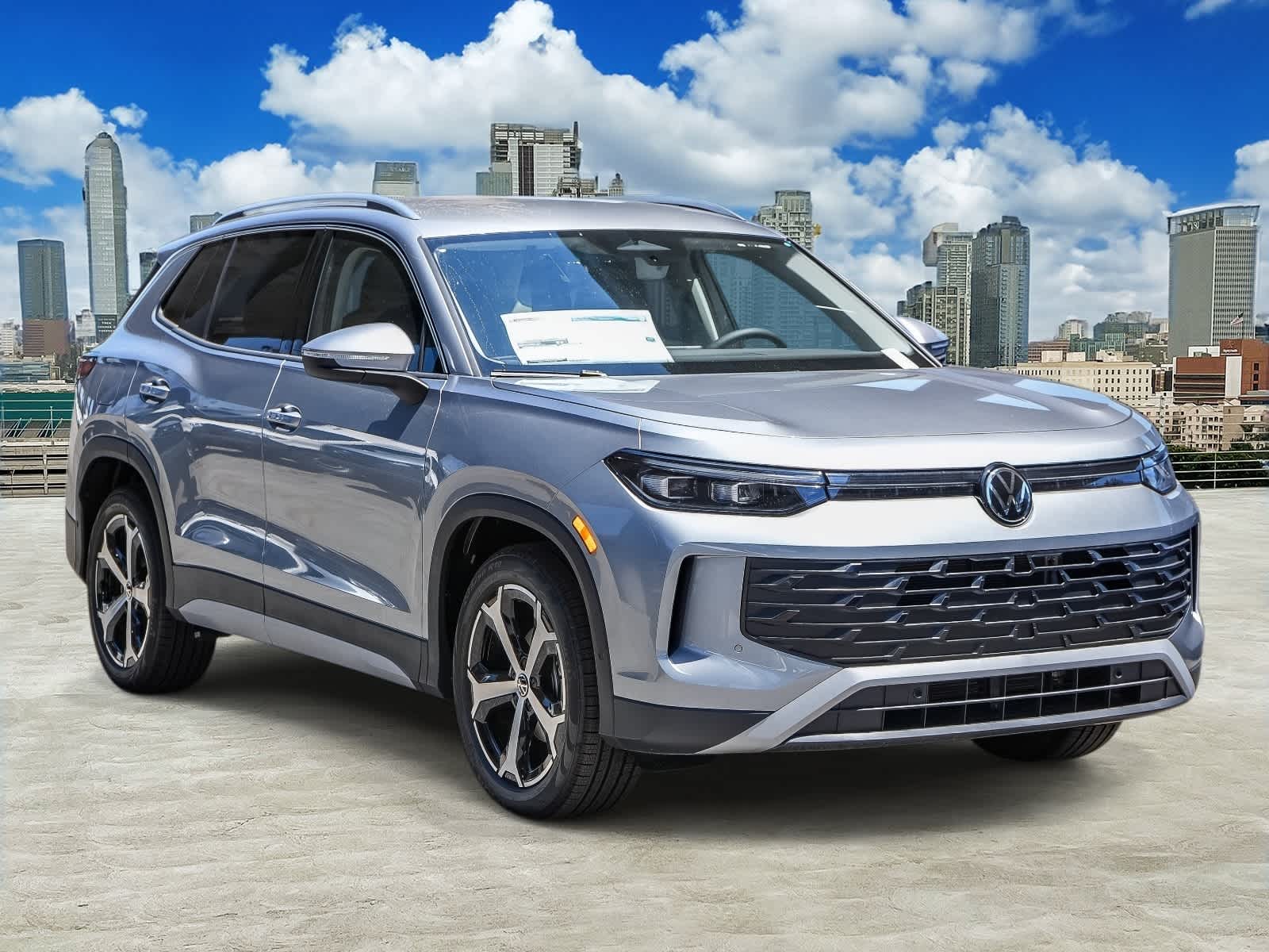 Thumbnail: 2026 Volkswagen Tiguan - 3