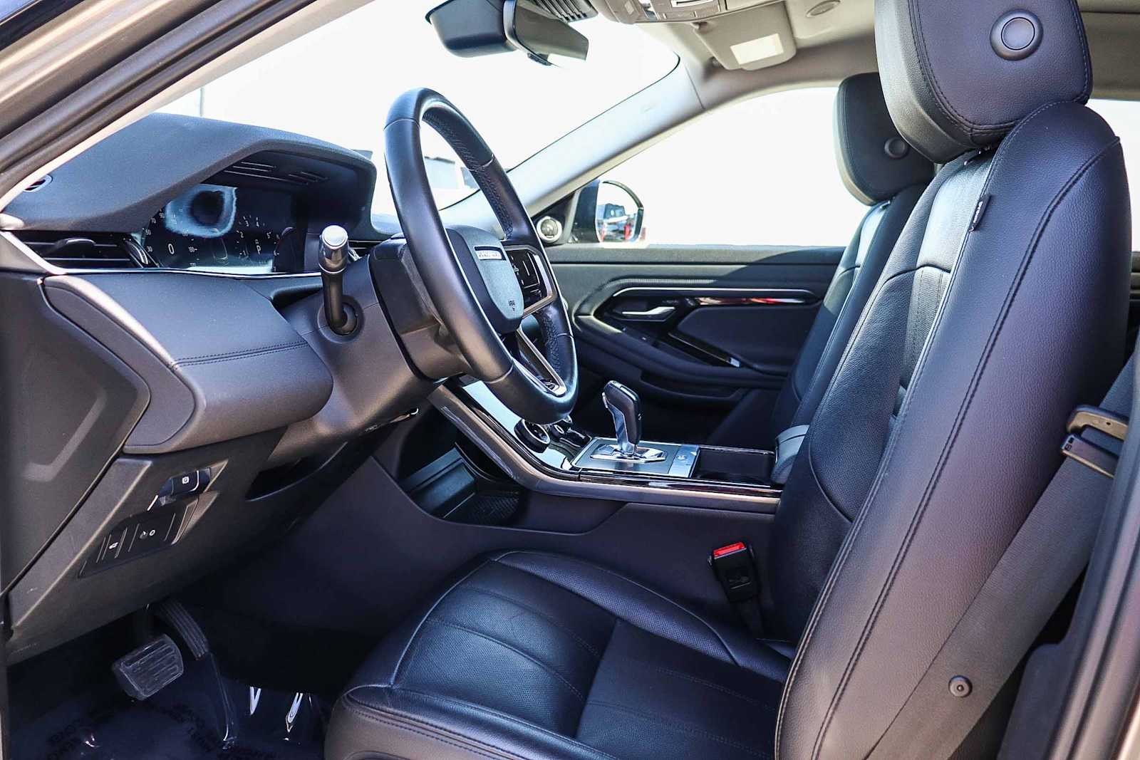 Thumbnail: 2022 Land Rover Range Rover Evoque - 18